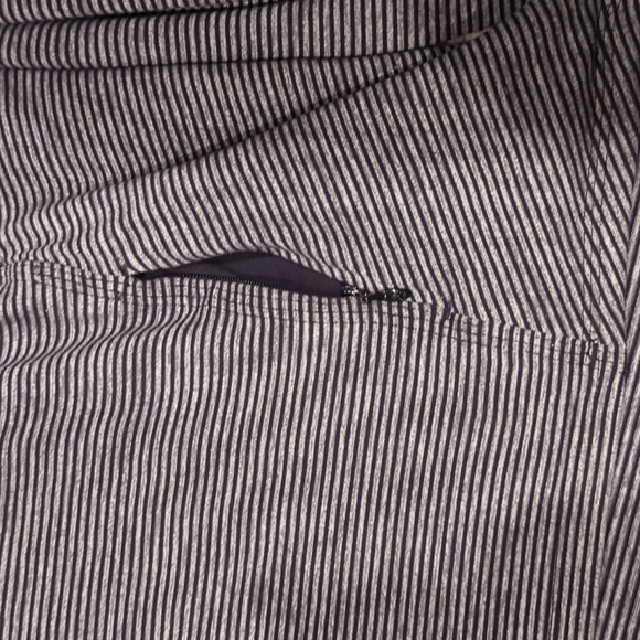 Lululemon Kanto Catch Me 1/2 Zip Stripe Black /grey - Picture 8 of 12